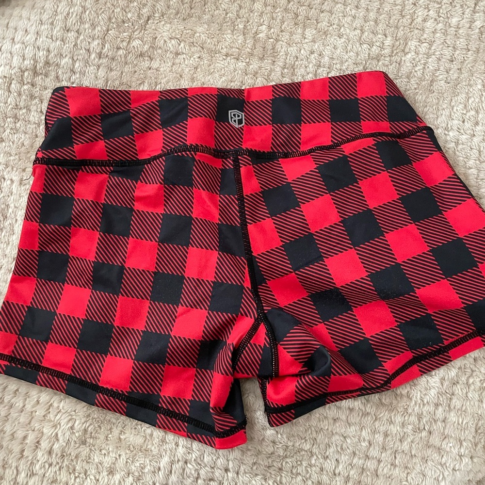 Born primitive shorts
